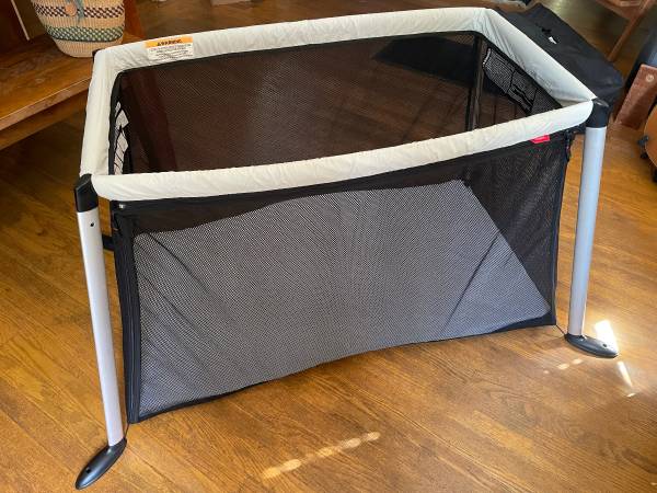 Cuna portátil phil&teds Traveller / Cuna de viaje y bolsa de transporte – Excelente estado – 80 USD (Oakland)