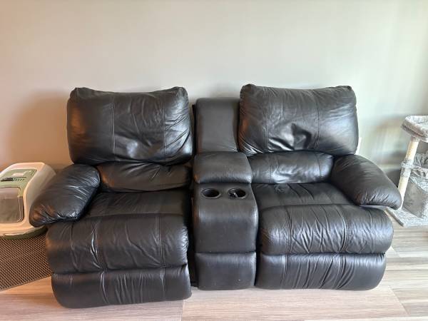 Black Leather Theatre Reclining Couch 1