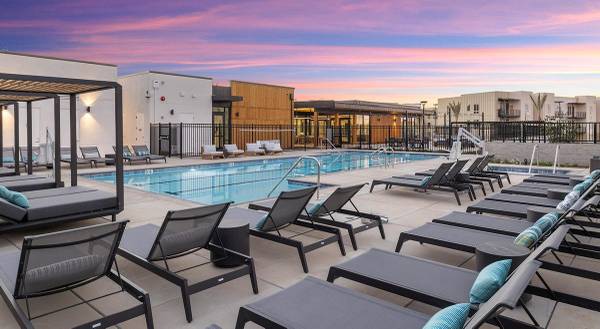 $2,295 / 2br - 1032ft2 - WiFi + Smart Phone-enabled Thermostat, Patios and Balconies (Tracy)63970158979458120