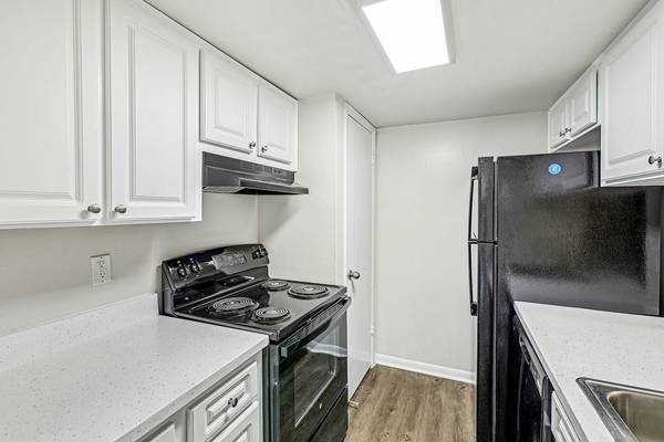 $1,575 / 2br - 950ft2 - Business Center, Bark Park with Agility Course, 2 Bed (26675 Players Cir, Lutz, FL)63976137730050124