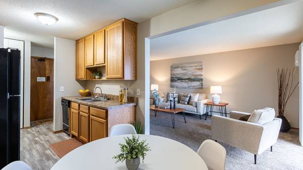 $1,775 / 2br - 976ft2 - 2/BD 1/BA, Free Surface Parking, in New Hope MN (8015 36th Ave N, New Hope, MN)63797857569411123