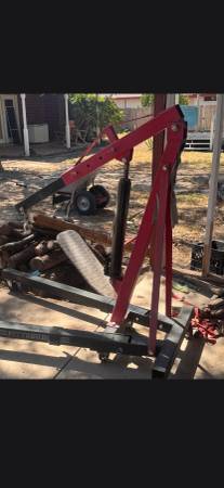 Engine shop crane 1