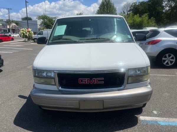 2005 GMC Safari Ext 111 WB AWD 80K ORIGINAL MILESRUNS AND DRIVES GREAT! - $10,995 (+ NO ADDED DEALER FEES!)63469754457857122