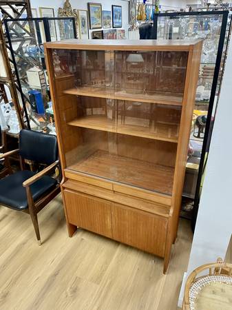 Vintage Wood Bookcase/Hutch. Removable Glass Doors. 1