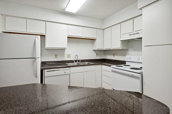 $1,335 / 3br - 1060ft2 - Ample parking, Kitchen island, Oversized closet, Garage parking (Dayton, TX)63906677619202121