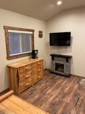 $800 / 1br - 288ft2 - Small studio cabin for rent - furnished (McCall)63794970279043124