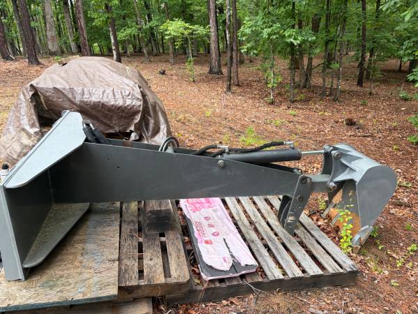 Quick attach backhoe for skid steer 1