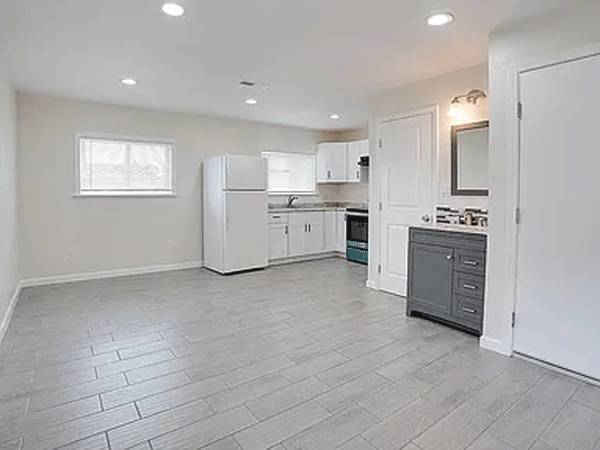 $995 / 1br - ___Modern Studio & Utilities Included___ (Fremont, CA)64055521247746120
