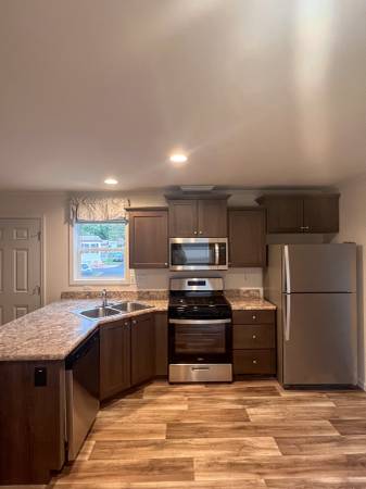 $89,500 / 924ft2 - 3 Bedroom/2 Bath Home! - RVP #51 (St Cloud)63988649042562121