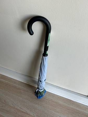 Totes Reverse-Close Umbrella 1