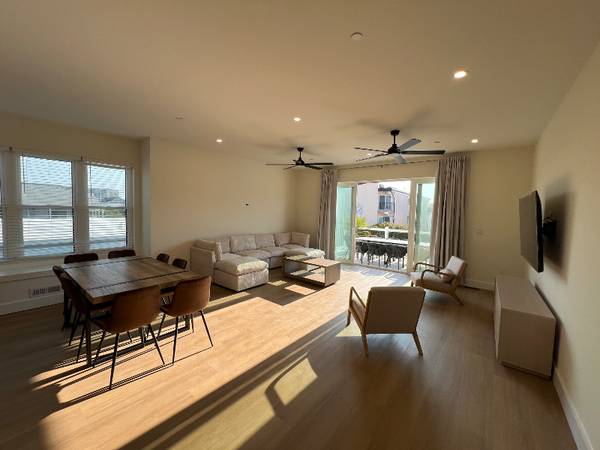$3000.00 / 5br - 3700ft2 - Hermosa casa adosada de 5 habitaciones en Ocean City | 4 baños, $3000/mes | Disponible63839297174401122