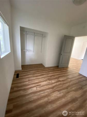 $1,900 / 2br - 1270ft2 - T-Town Charm 2x1 1270sf w/Fenced Yard Near Boze Elementary & I-5 (Tacoma, Near I-5, Schools, East Tacoma Parks & Fife Transit)63688586435203123