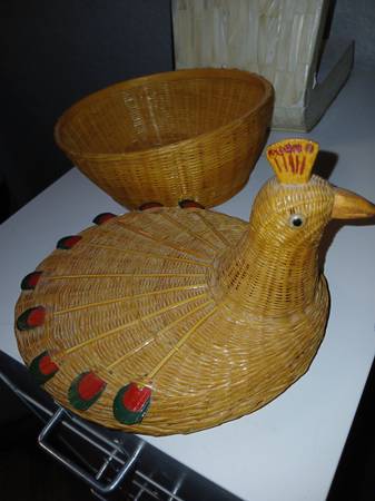 Wicker Bird Basket 1