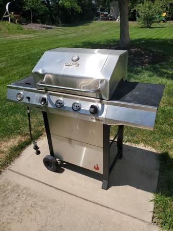 Charbroil Performance Series 4 Burner Gas Grill 1