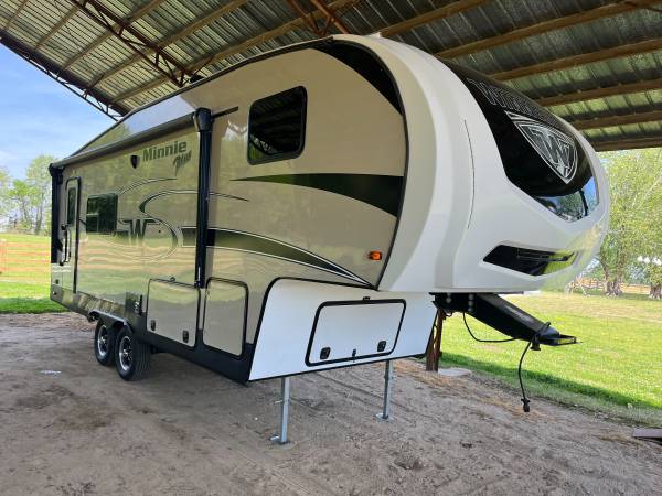 2019 Winnebago Minnie Plus 1