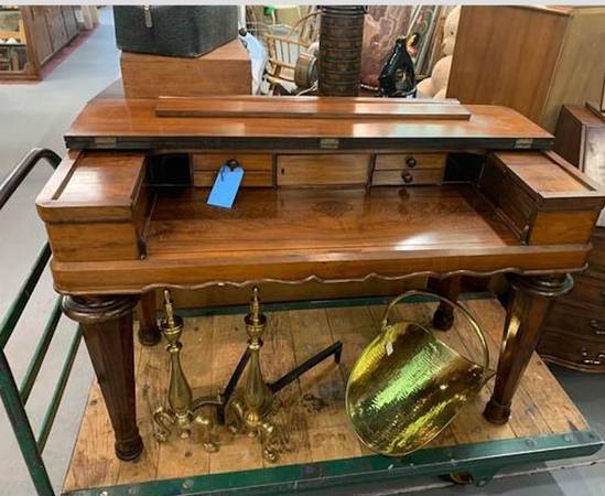 Rosewood Secretary Desk. Spinet Desk.Antique 1