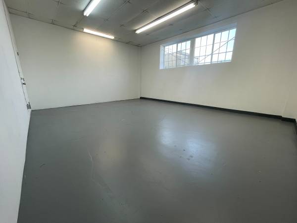 $985 / 375 pies² - Estudio de arte en Alhambra con ventanas, estacionamiento gratuito y seguro (Alhambra)63366780745091123