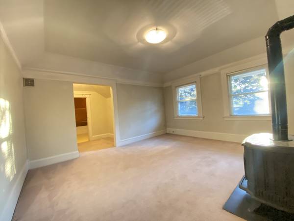 $2,500 / 2hab - 1400ft2 - CASA ABIERTA, miércoles 24/9/25 4-6 PM "THE ASH HOUSE"... Ático (1025 SE ASH ST., Suite 200, PORTLAND, OR)63820824664323122