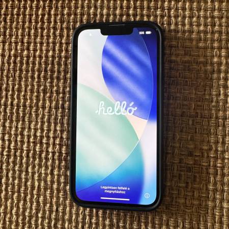 iphone 16e 128GB with case (Private Party) 1