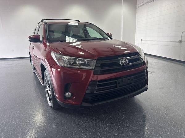 2017 Toyota Highlander SE Conquer Any Terrain With Confidence In AWD Conquer Any - $12,950 (+ Good/Bad/No Credit - No Problem!)63612454951171120