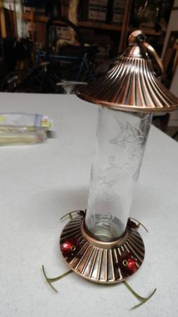 2 Hummingbird Feeders 1