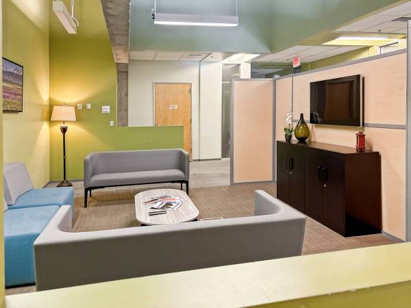 🏢🔥 PRIVATE OFFICES AVAILABLE – SAVE BIG (UP TO 20% OFF!) 💼✨ 1