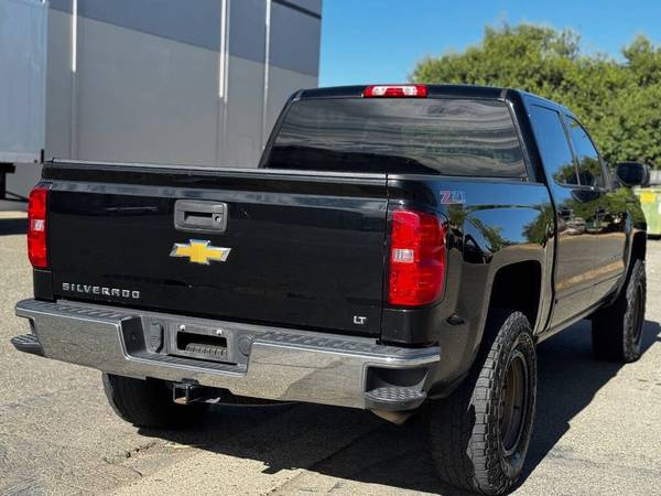 TRUCK FOR HELPING SMALL MOVING, PERSONAL MOVING 1