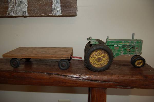 John Deere Toy Tractor/Trailer 1950's 1