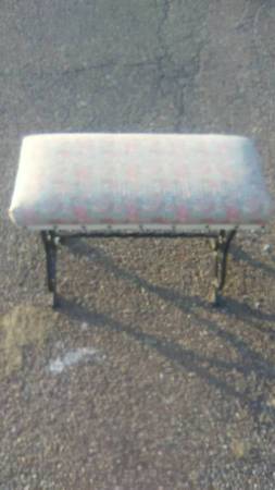 Victorian Wrought Iron Bench with lions feet 1