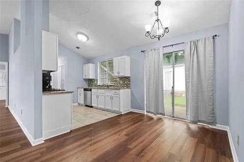 $1100.00 / 3br - 1193ft2 - Welcome Home63921690753667122
