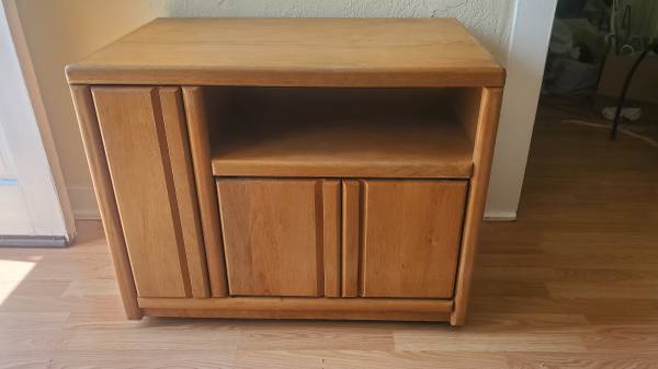Small TV cabinet 1