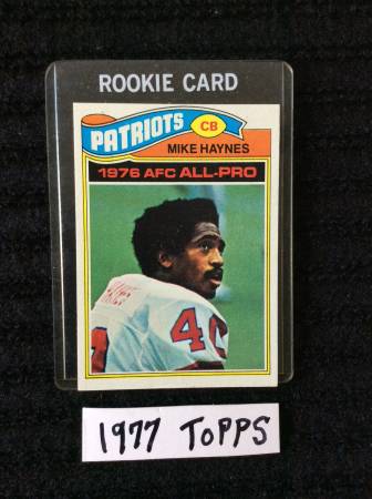 1977 Topps vintage MIKE HAYNES rookie Patriots card, NFL Hofer (Mint) 1