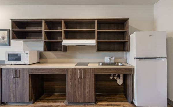 $499 / 1br - No Deposit, No Hassle - Check In Today! (1980 Kelley Court, Libertyville, IL)63781351360769124