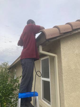 🏠 GUTTER CLEANING SERVICES – SINGLE STORY HOMES 🏡 2792682464 1