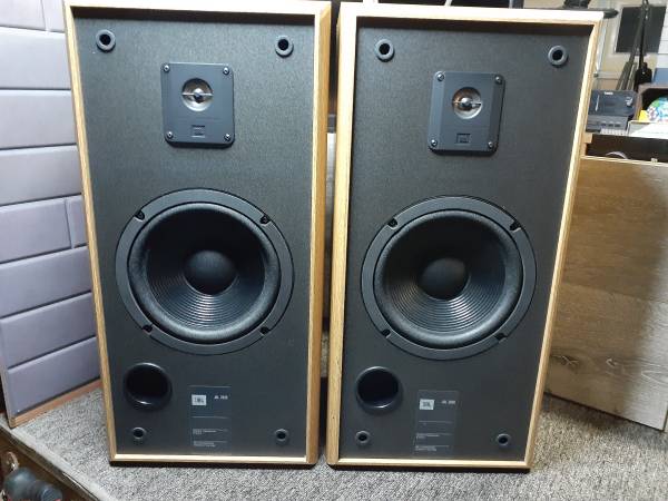 Altavoces JBL 2800 de 2 vías - Excelente estado - $150 (Grants Pass)62973883203331122