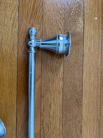 Vintage 21” Towel Bar & Coordinating Toilet Paper Holder - $25 (Arlington Heights)63438988347523122