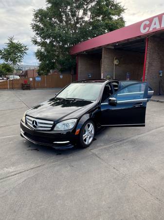 $8000.00 obo 2011 Mercedes Benz C300 - $8,000 (Denver)63619746726529123
