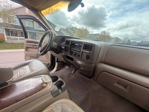 2001 FORD EXCURSION LTD 4X4 TRITON V10 LIFTED WITH BIG TIRES - $7,500 (CASTLE ROCK)63612401187331124