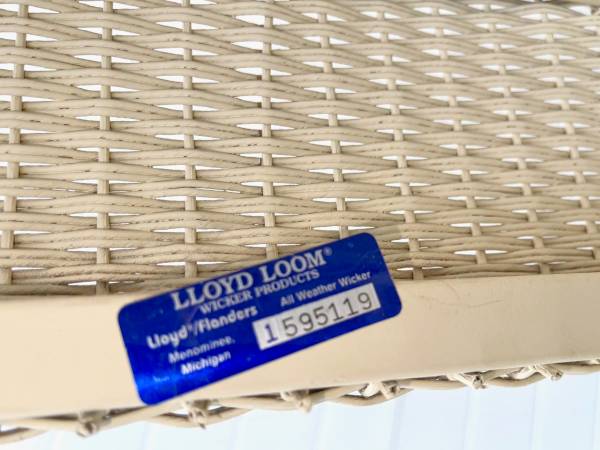 Lloyd Loom Lloyd Flanders Embassy Sofa - $550 (Hanover)63439152737411124