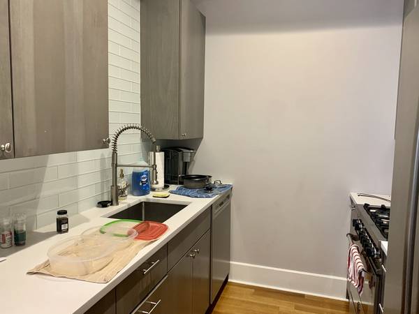 $3,200 / 1br - 760ft2 - 1 bed w/ GARAGE PKG ~ W/D in Unit, Central AC, Avl NOW (Boston - South Boston - Mohawk St)63620245820417124