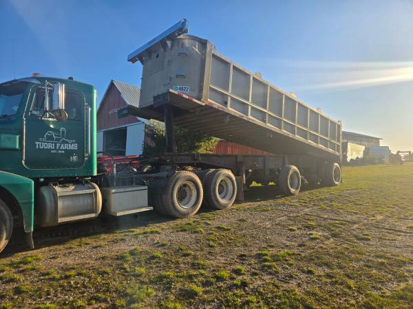 1997 Peterbilt 377 1