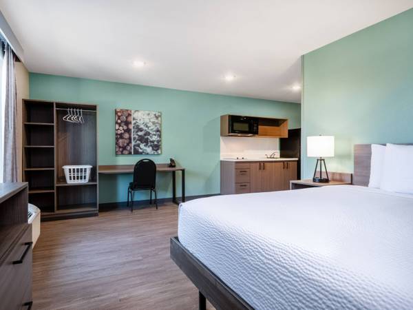 $1,650 / 1br - TVs with Closed Captioning, Free WiFi, Accessible Public Entrance (490 W Blackstock Rd, Spartanburg, SC)63661221880193122