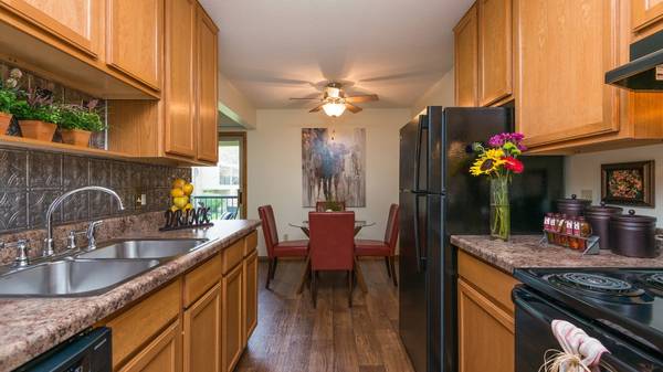 $1,260 / 407ft2 - BBQ Grill on Community Terrace, Fitness Center, Outdoor Swimming Pool (8015 36th Ave N, New Hope, MN)63666914156289121