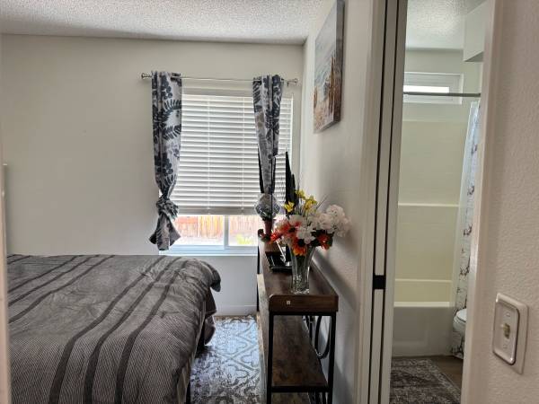 $600 / 1br - $600/semana (Oceanside)63663736747137120