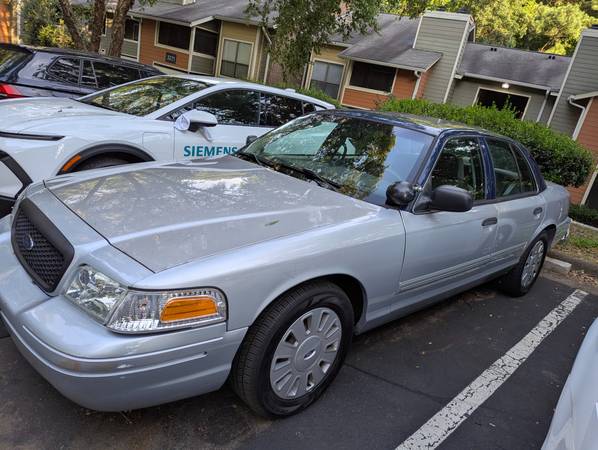 2010 Ford Crown Vic Police Interceptor – $4000 (tal cual) - $4,000 (Raleigh)63470077373699124