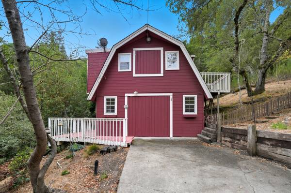 $4,500 / 3br - Wooded Setting - 2 Story Home 3 Bd 1.5 Bath Decks - Serene and Quiet (lafayette / orinda / moraga)64030489041281120