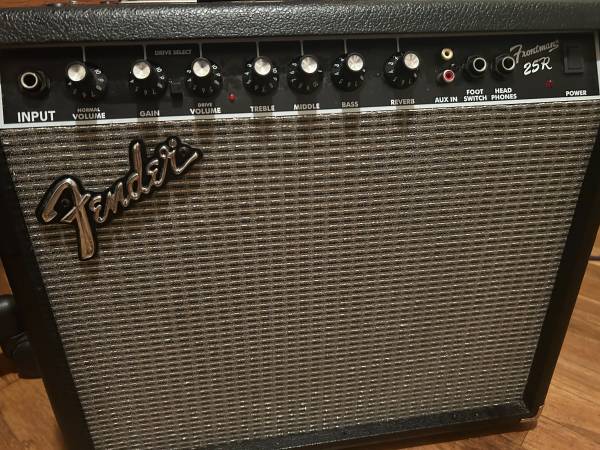 Fender Frontman 25R Amp 1