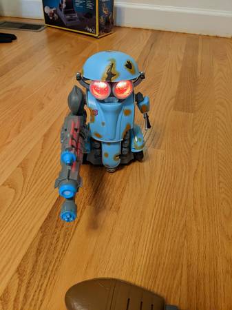 Transformers El Último Caballero Autobot Sqweeks Robot - $15 (GLENWOOD)634710785478431215
