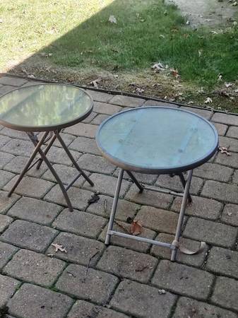 Folding patio tables 1