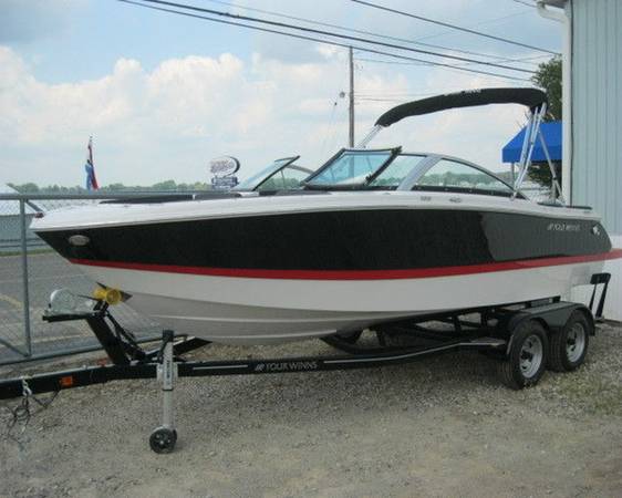 2012 Four Winns H210 Bowrider with 260 HP Mercruiser Engine 1